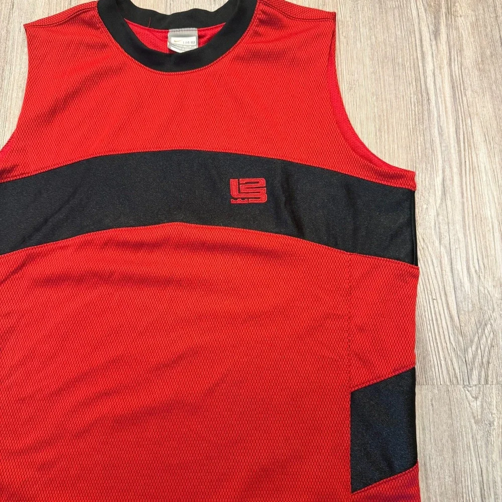 Vintage Y2K Nike Kids Large Lebron James L23 Jersey